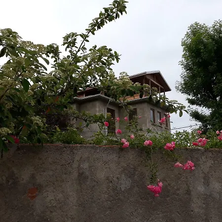Villa Huseyin Neziroglu Konagi *